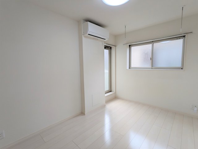 ブロッサムテラス下丸子401号室 リビング