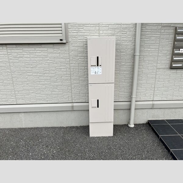 クレスティーユ 宅配BOX