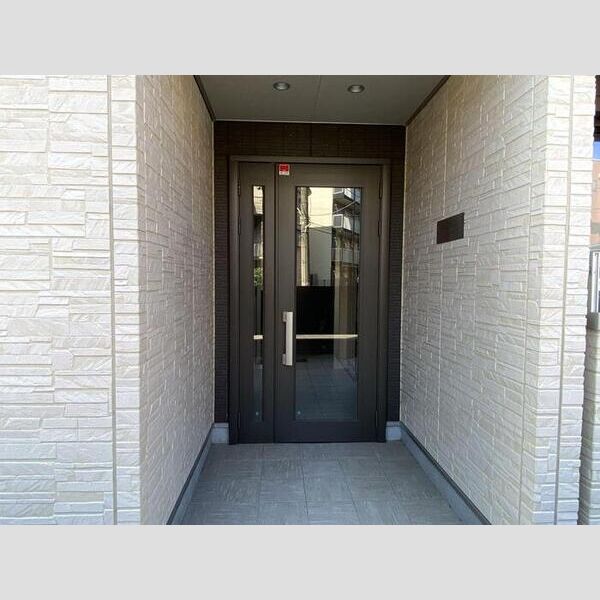 ラウェル大森303号室 エントランス