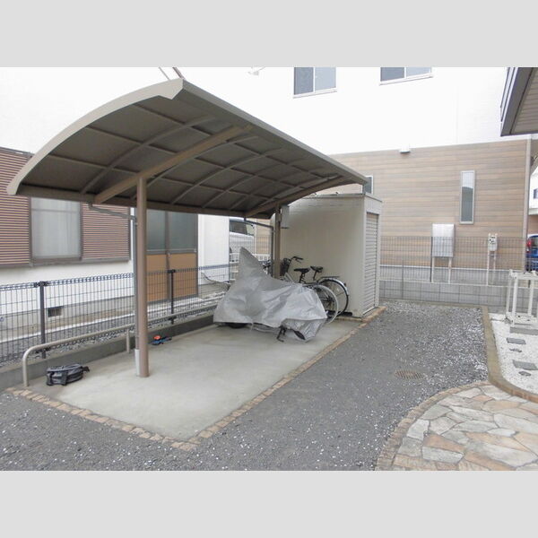 ボナンザストリーム 駐輪場