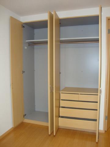 イコール・アルパイン103号室 クローゼット