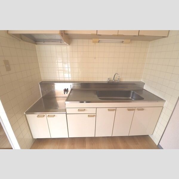 プレジール井山211号室 キッチン