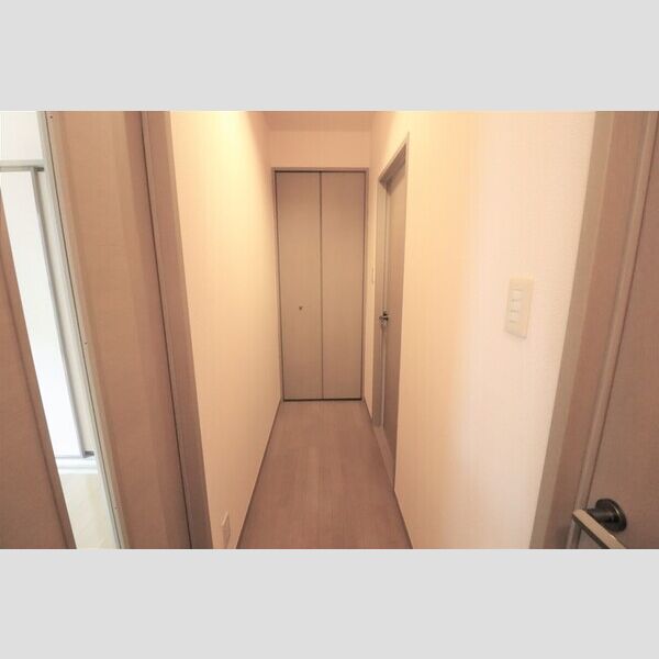 セントラルハイム　A102号室 廊下