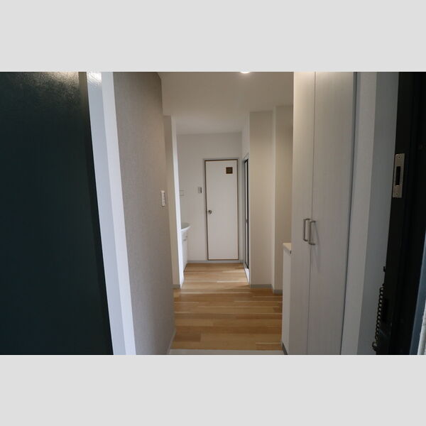 ビラ・ジュニペラス　A棟202号室 玄関