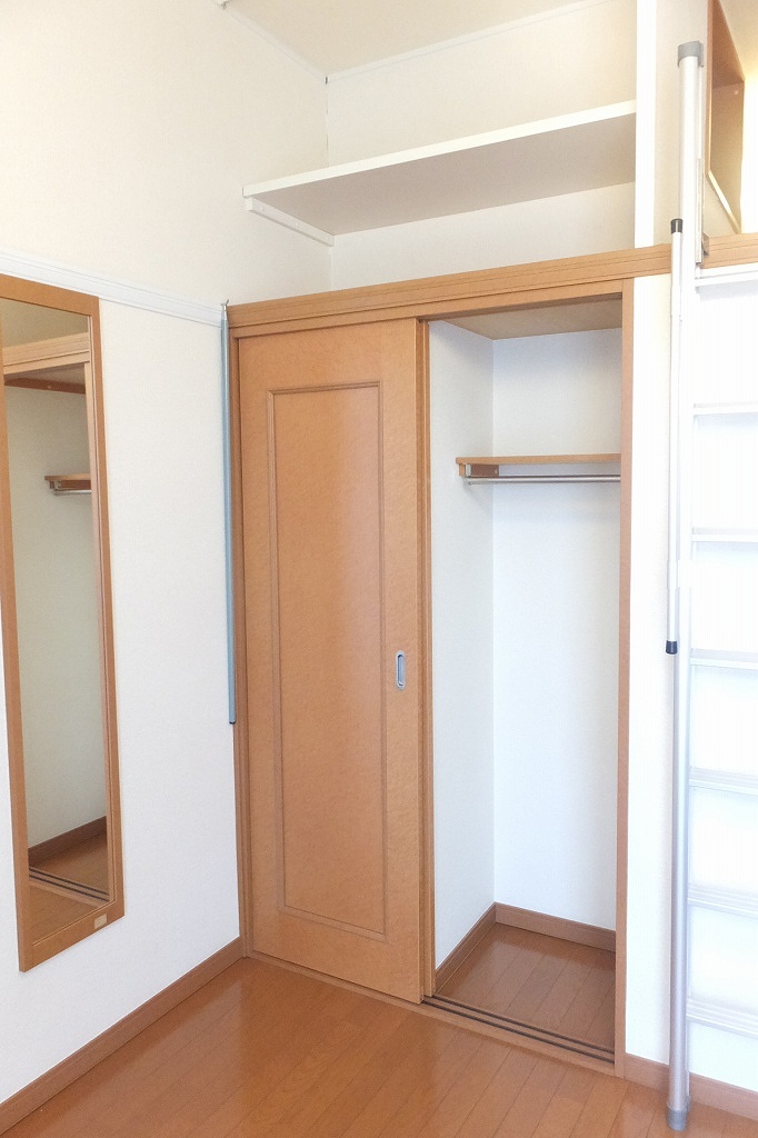 レオパレスバンリュハウス 内観