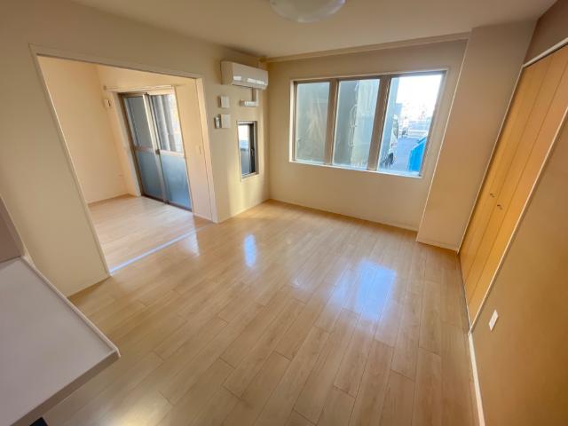 CASA　RIVIERA（カーサ　リヴィエラ）101号室 リビング