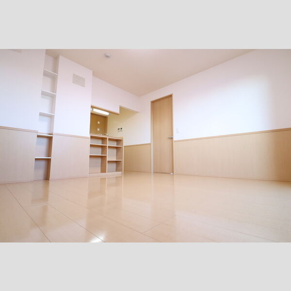 リール・ファミーユ LDK