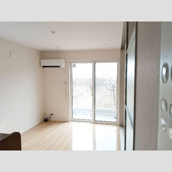 ルミエール101号室 DK9.3帖(別角度)