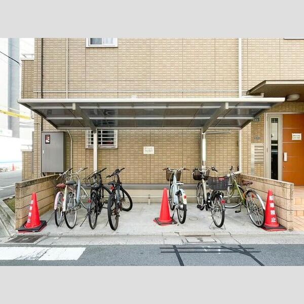 K&K141 駐輪場