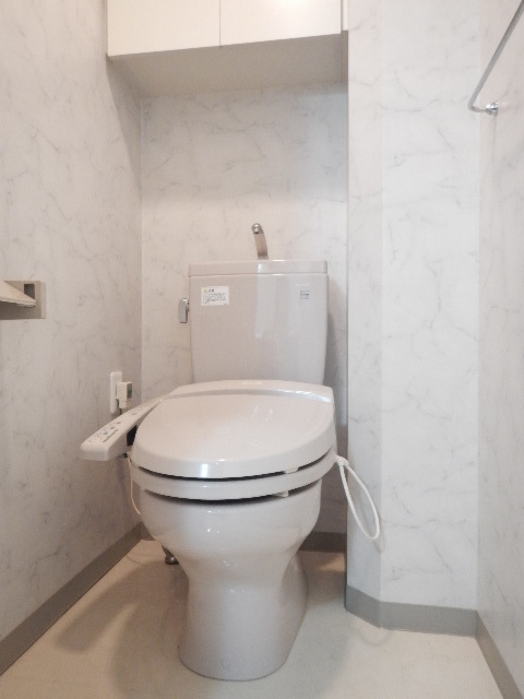 ガラ・グランディ日本橋5階 トイレ