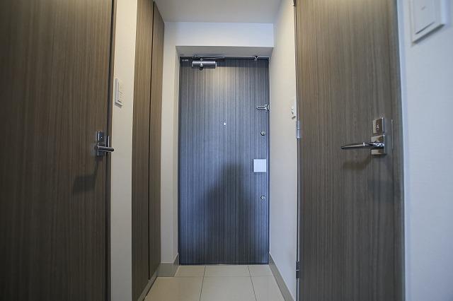 LIMERESIDENCE HIKIFUNE5階 玄関