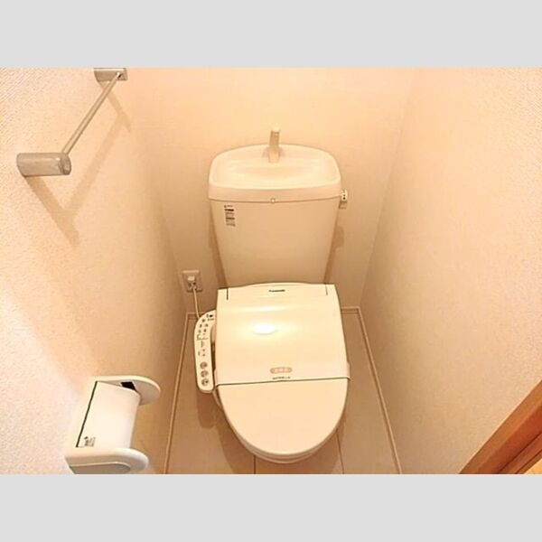 パルテール三鷹101号室 トイレ