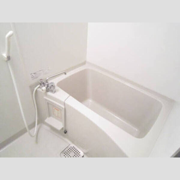 アレーナスM 201 一人暮らしには十分な浴室