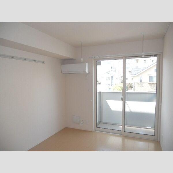 サウスフィールド102号室 洋室