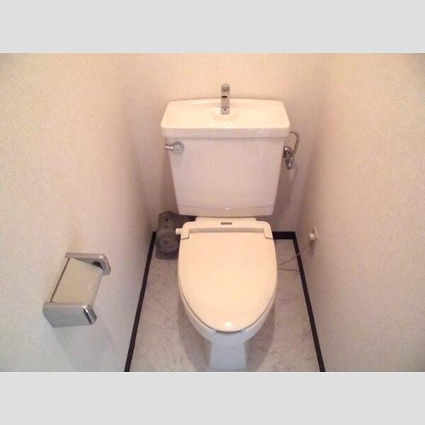 メゾン・リヴィエール トイレ