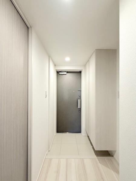 Ｓｏｌａｓｔ　Ｓｑｕａｒｅ綾瀬7階 玄関