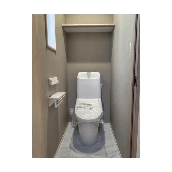 市川市国府台4丁目戸建A棟 トイレ