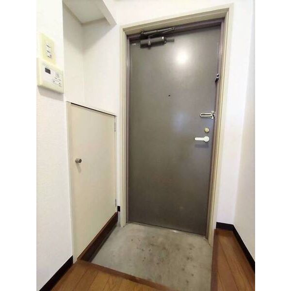 ウィステリアハイツ0205号室 玄関