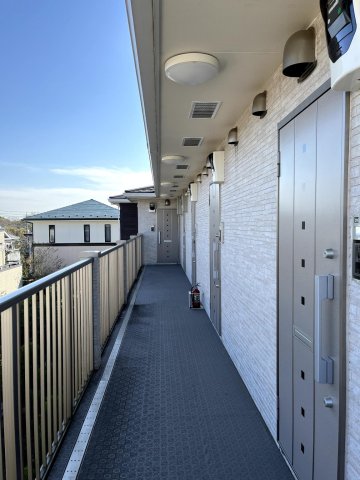 ストレリチア．M202号室 2階部分廊下