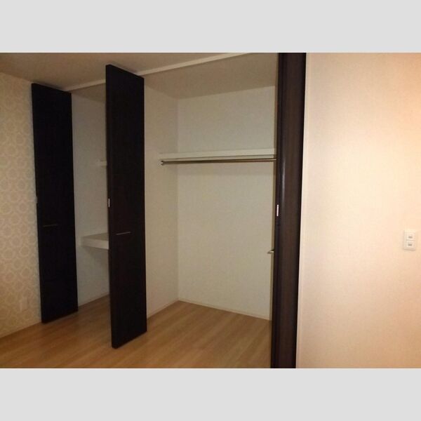 ランプロス緑町105号室 クローゼット