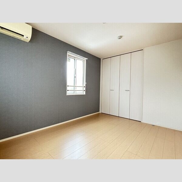 アピーズ302号室 洋室6帖