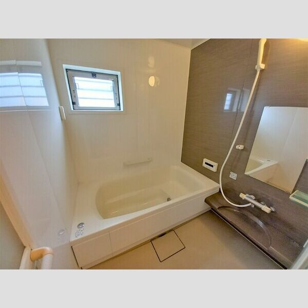 ヒルズガーデン102号室 一坪風呂