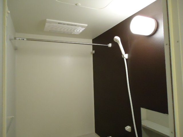 ヴィレッジコート202号室 ユニットバス