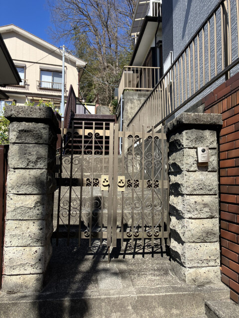西谷戸建 エントランス