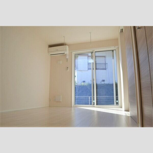 Flare Hills101号室 リビングダイニング