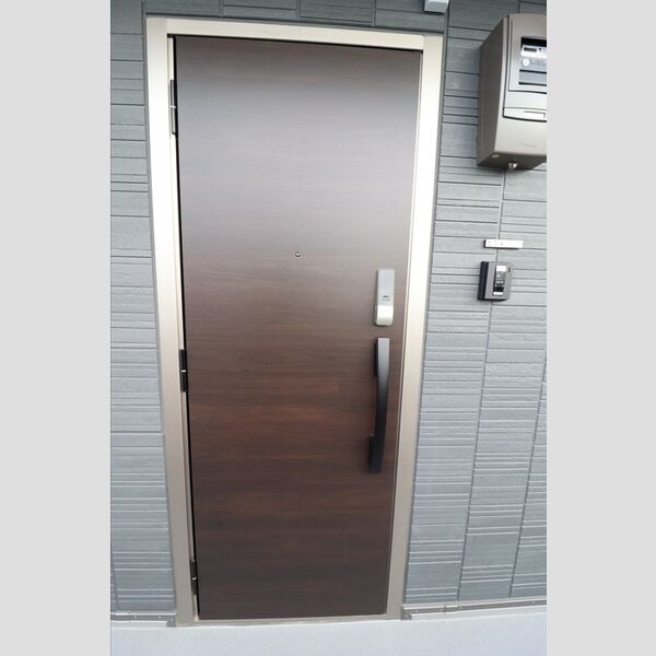 セレスティア白鳥304号室 玄関