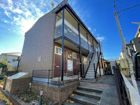 レオパレスメゾネット若葉 外観