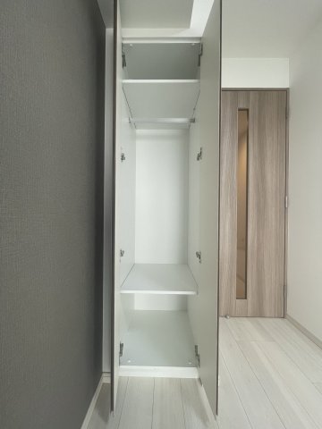 エヌステージ秦野駅前1110号室 収納