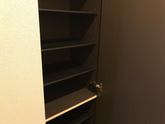 ブルックビルガーデンズⅢ 下駄箱