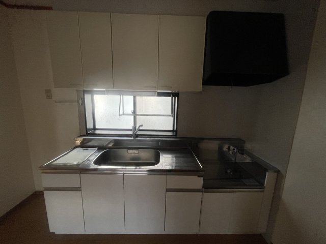 メゾン千月３号棟3-2号室 キッチン
