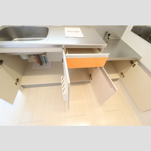 グランシャリオ202号室 キッチン　収納