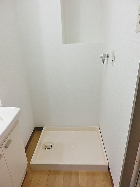 Ｋ＆Ｗガーデン 室内洗濯機置場