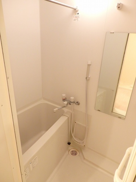 ルームス市川(E-073)3階 お風呂