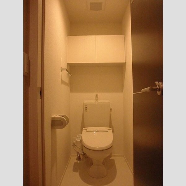 セジュール保塚A トイレは温水洗浄暖房便座!