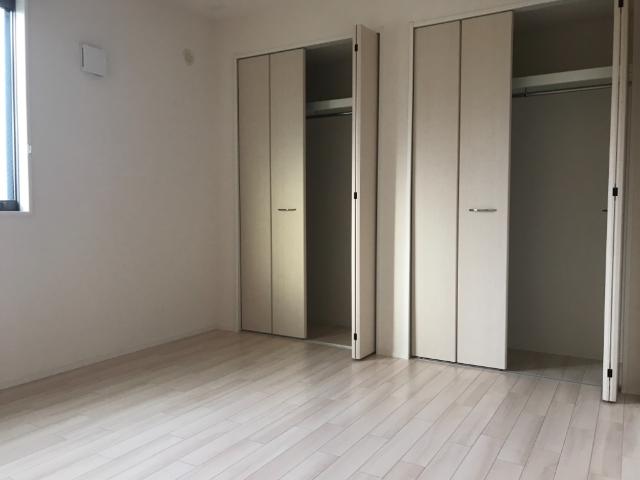 ＣＯＲＮＩＯＬＯ （コルニオーロ）102号室 洋室