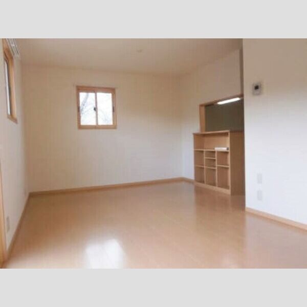 ツイン オークス コート 　South・Center LDK13.5帖(別角度)