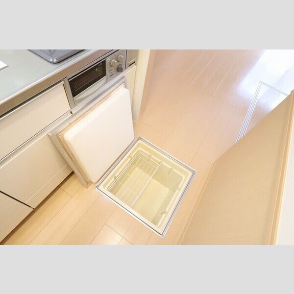 Avancer Akane103号室 床下収納