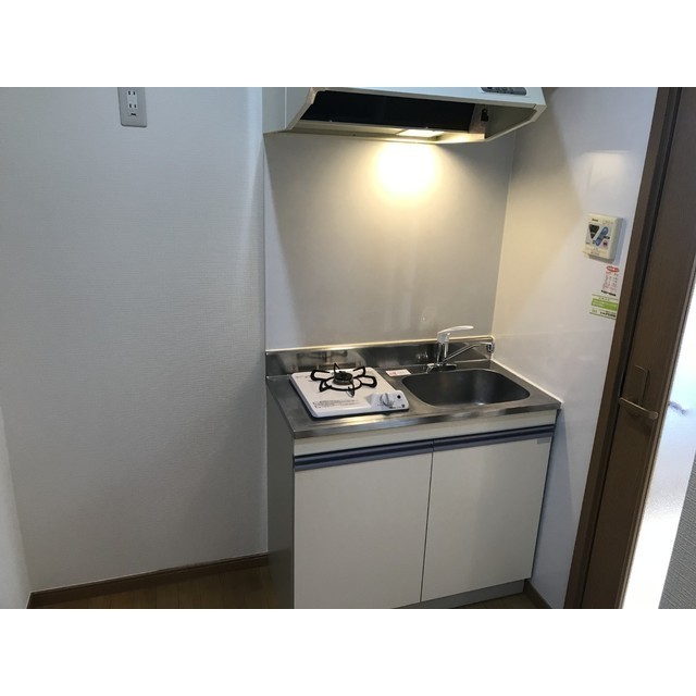 メゾンフェルミエ301号室 キッチン