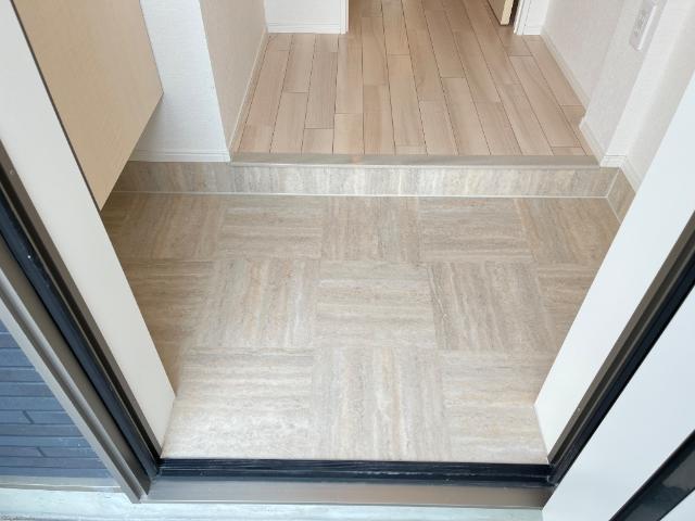 （仮称）柳島アパートＡ棟新築計画102号室 玄関（イメージ）