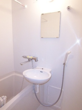 グラントゥルース目黒花房山401号室 お風呂