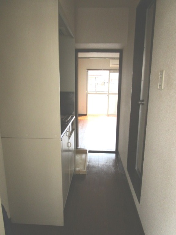 第6シティハイム1階 玄関