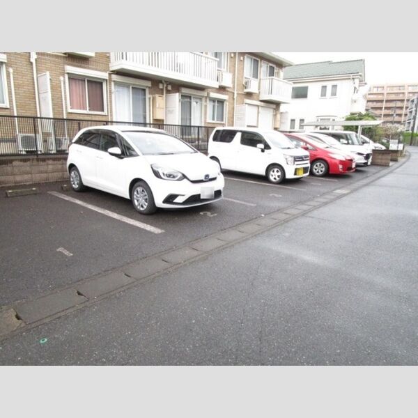 ストリーム 駐車場(要空き確認)