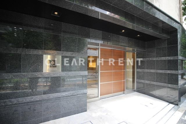 コンシェリア目白台 ＨＩＬＬＳＩＤＥ ＳＱＵＡＲＥ3階 上質な雰囲気のエントランス