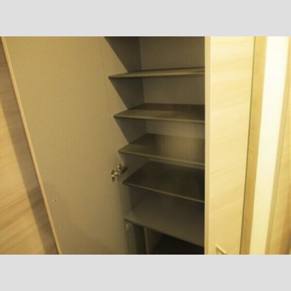 フォレストウッド　A棟103号室 シューズボックス