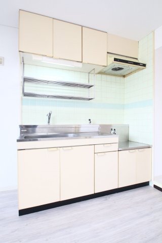 フィオリーシェ大宮302号室 キッチン