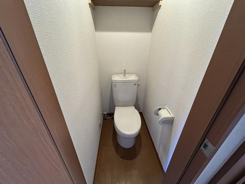 コーポリバーサイド トイレ